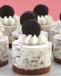 Oreo Cookies and Cream No-Bake Cheesecake