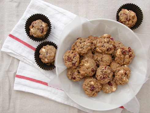 White Chocolate, Cranberry and Apple Oatmeal Cookies