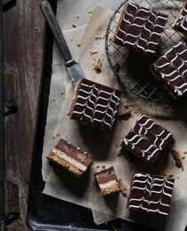 Kit Kat Cheesecake Bars via Bakers Royale 210x260